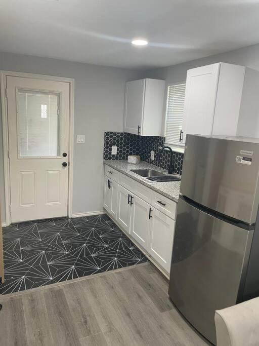 Cozy 1 Bed Close To Downtown Houston Exterior photo